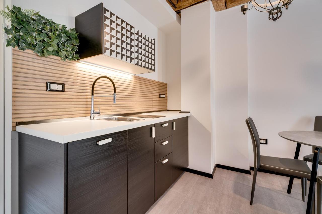 Black & White Apartments Rijeka Exterior photo